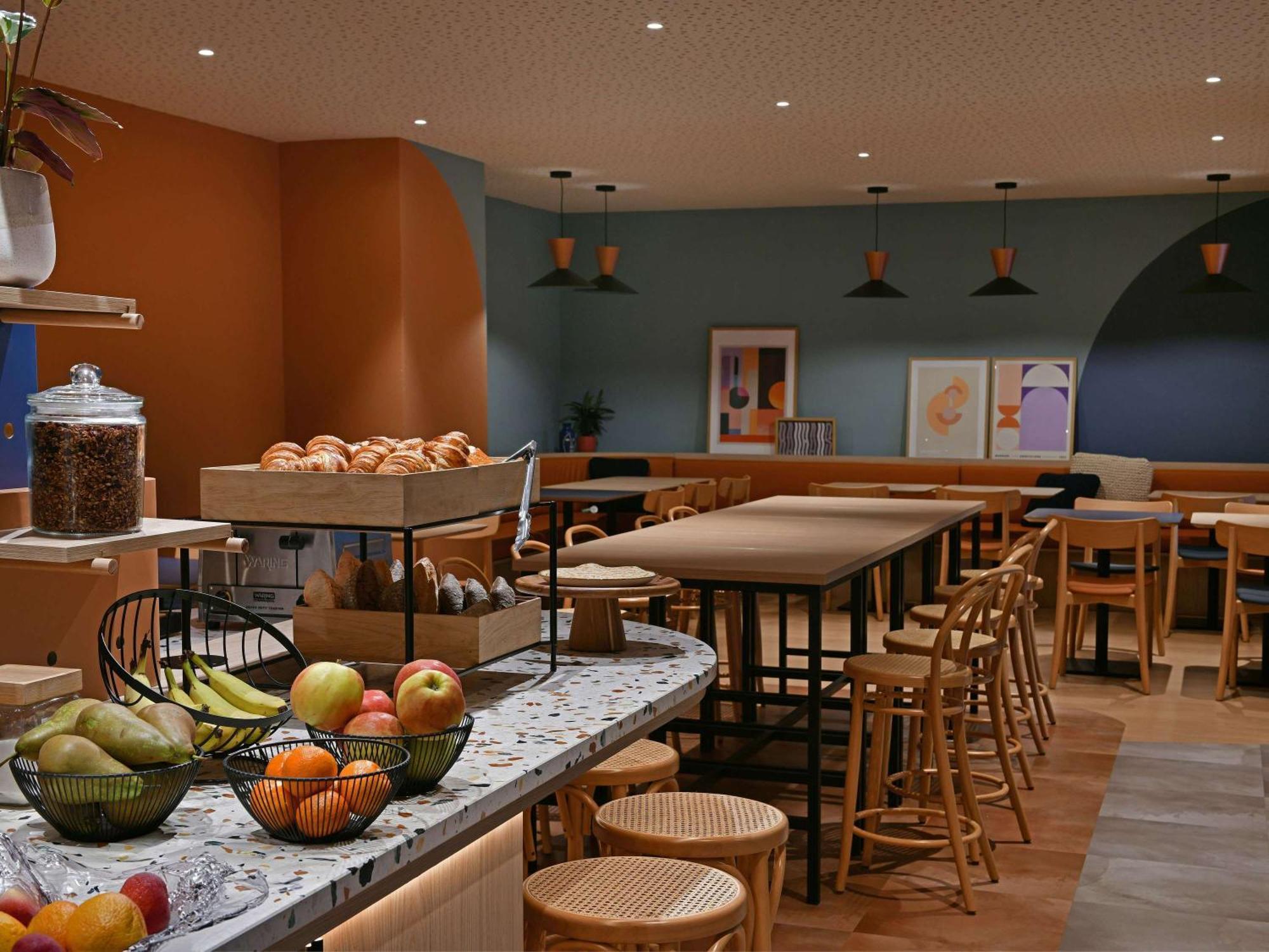 Ibis Styles Charleroi Airport Aero 44 Hotel Eksteriør billede