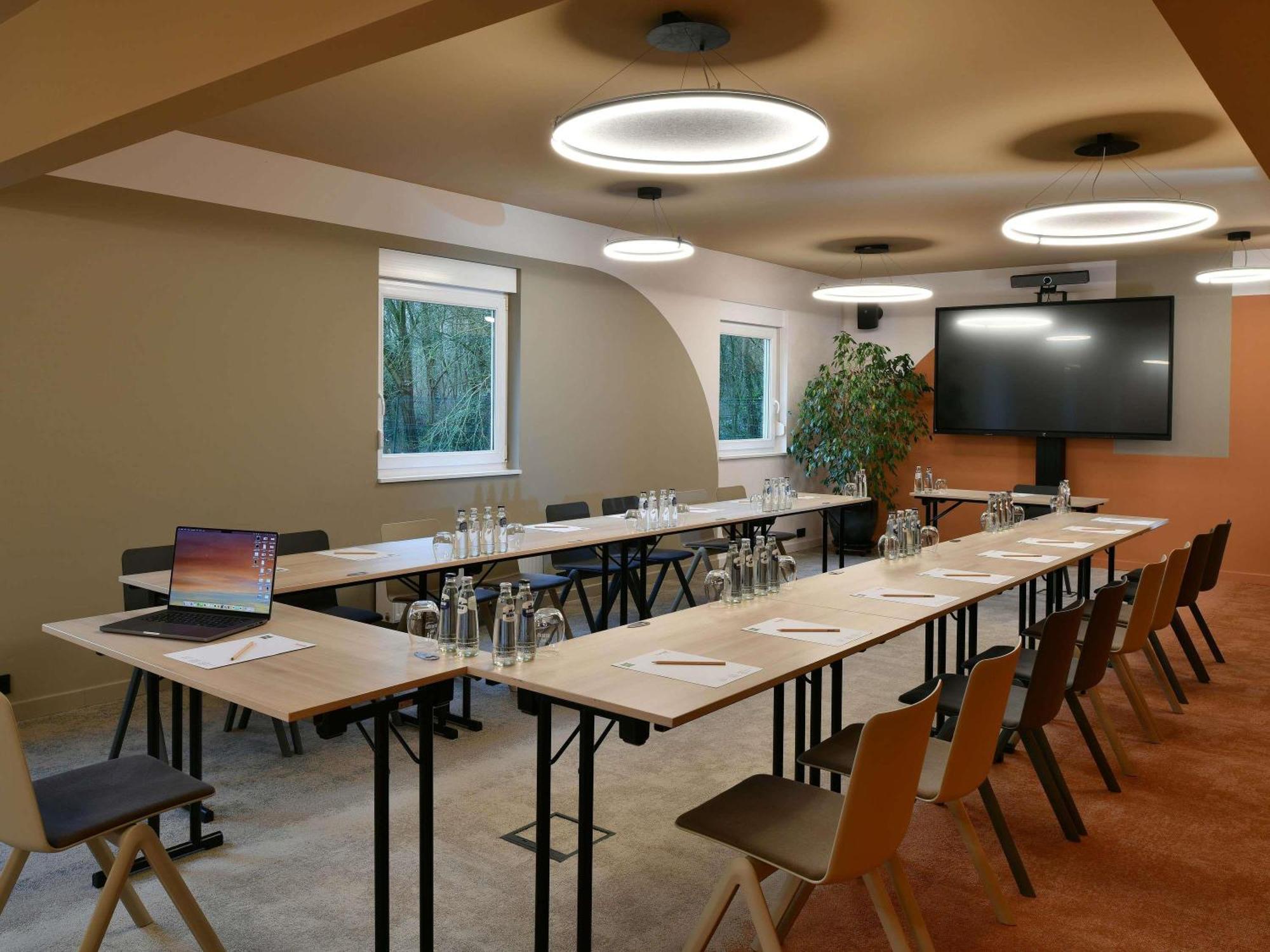 Ibis Styles Charleroi Airport Aero 44 Hotel Eksteriør billede