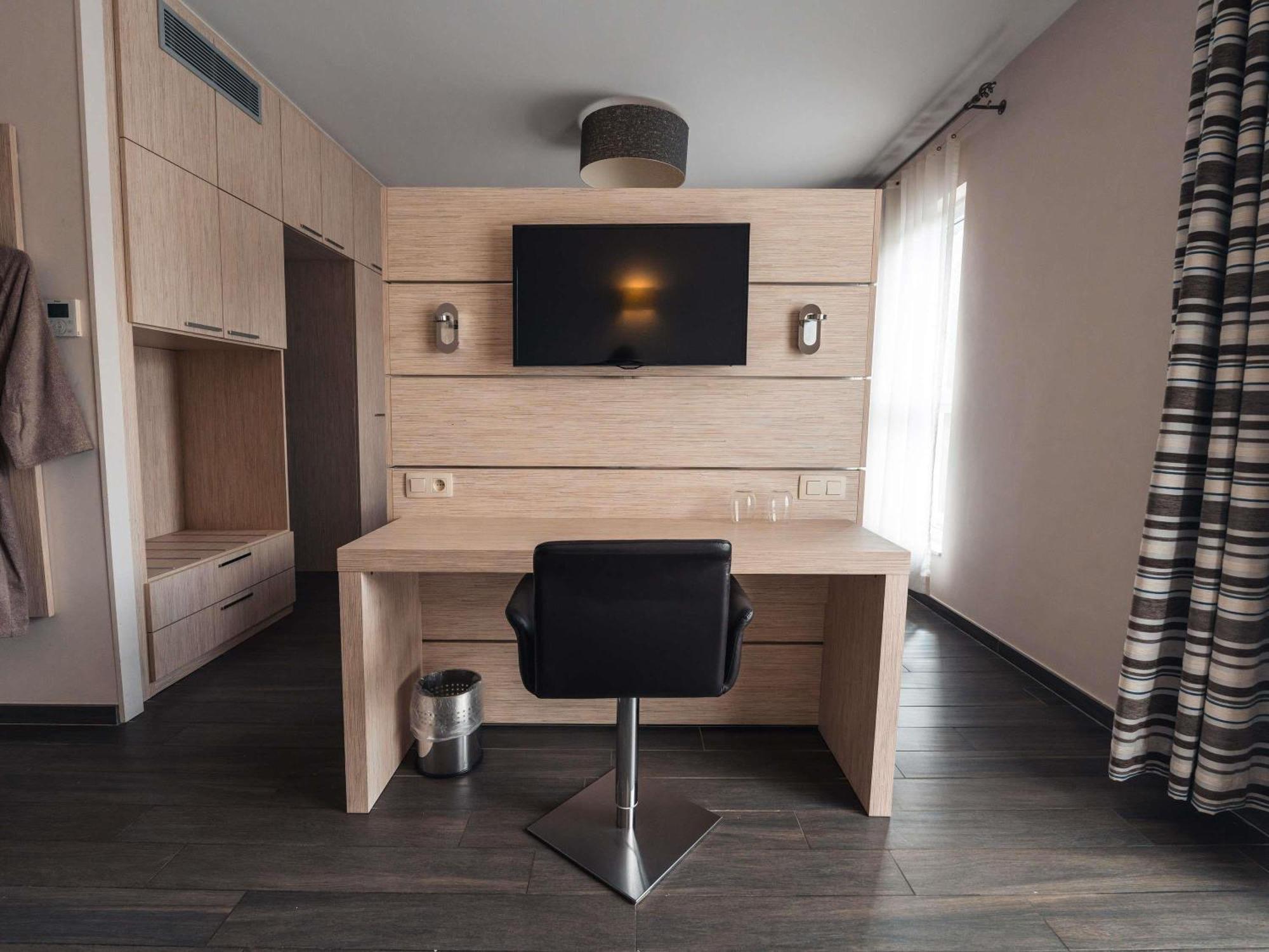 Ibis Styles Charleroi Airport Aero 44 Hotel Eksteriør billede