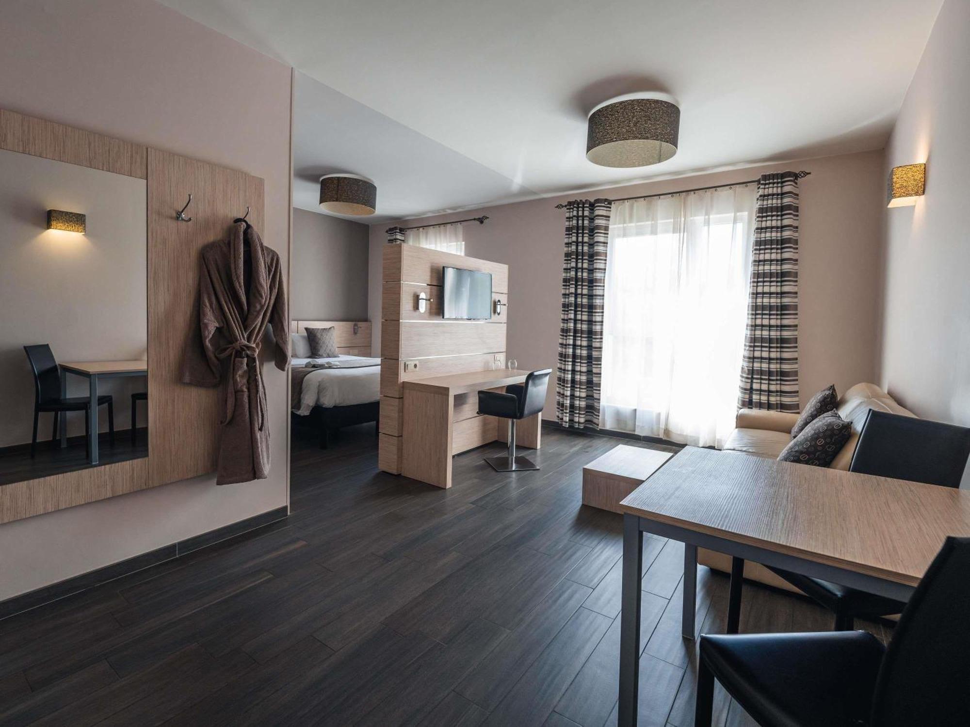 Ibis Styles Charleroi Airport Aero 44 Hotel Eksteriør billede